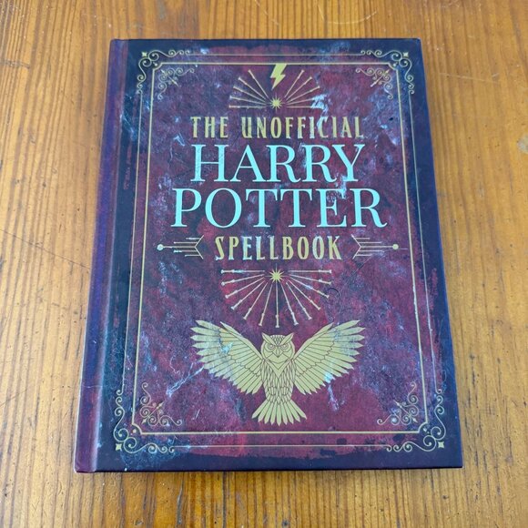 Halloween 2025 Themed YA Stories Lot of 8 ~ Be There & Be Scared! - Picture 1 of 8